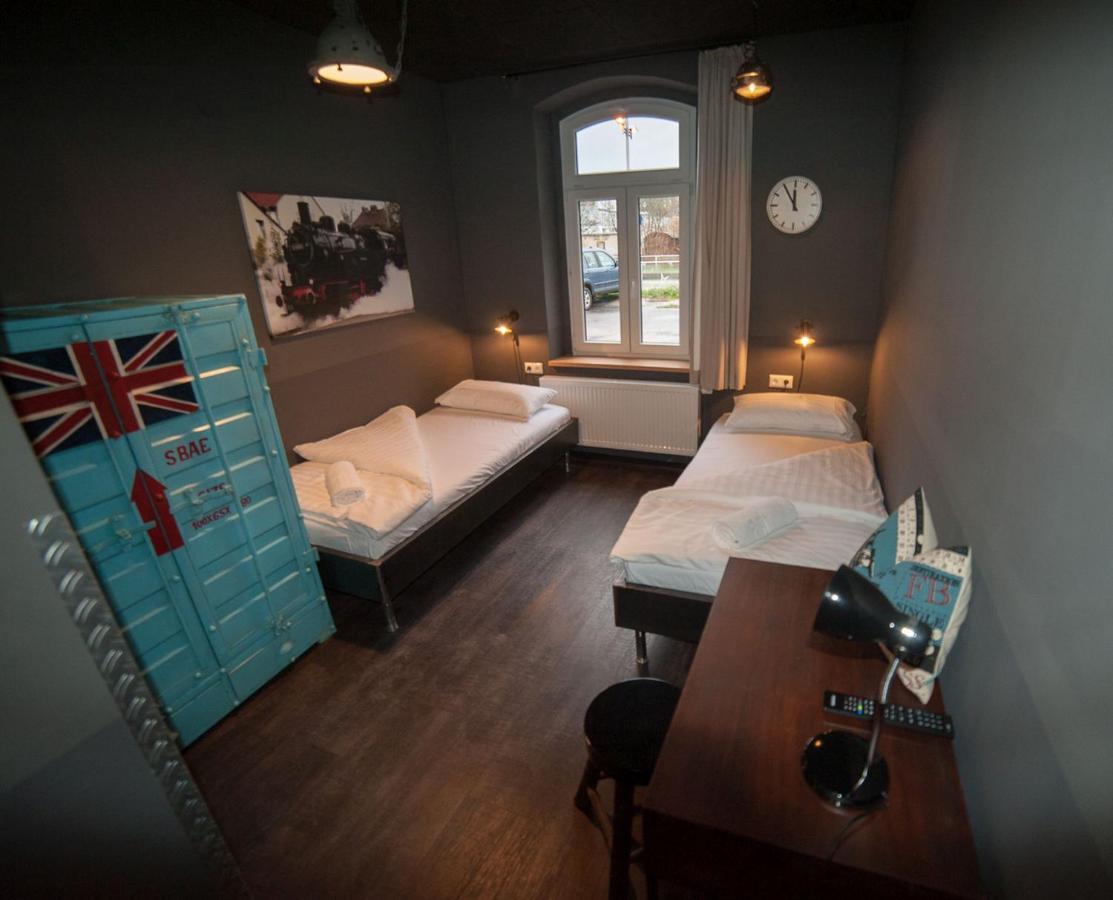 Hostel Am Bahnhof Suhl Bagian luar foto