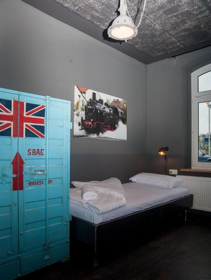 Hostel Am Bahnhof Suhl Bagian luar foto