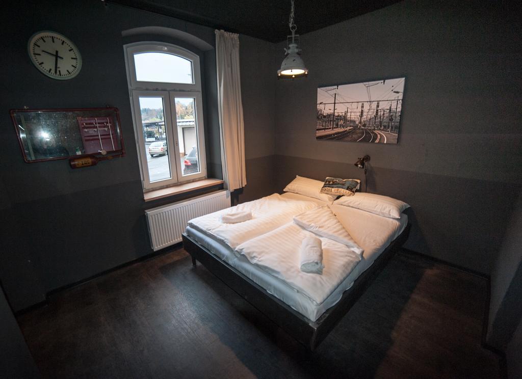 Hostel Am Bahnhof Suhl Bagian luar foto
